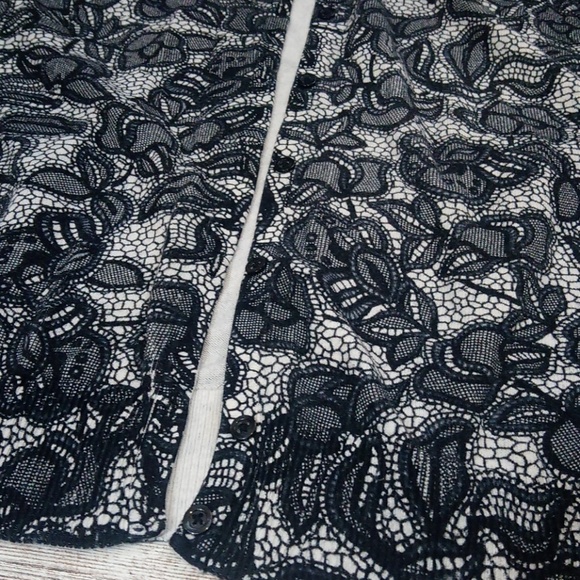 Floral Lace Patterned Design Button Down Front Cardigan Sweater Top - Picture 2 of 7